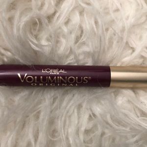 L’Oréal  voluminous mascara - burgundy color